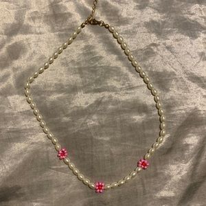 Faux Pearl Bead Flower Necklace